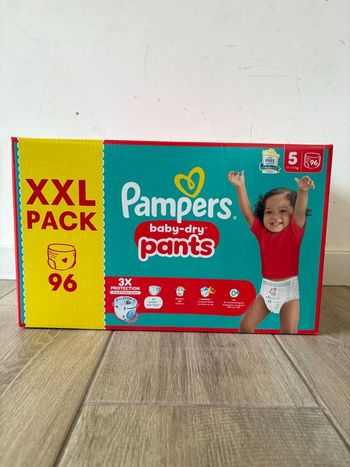 96 couches Pampers baby dry pants taille 5