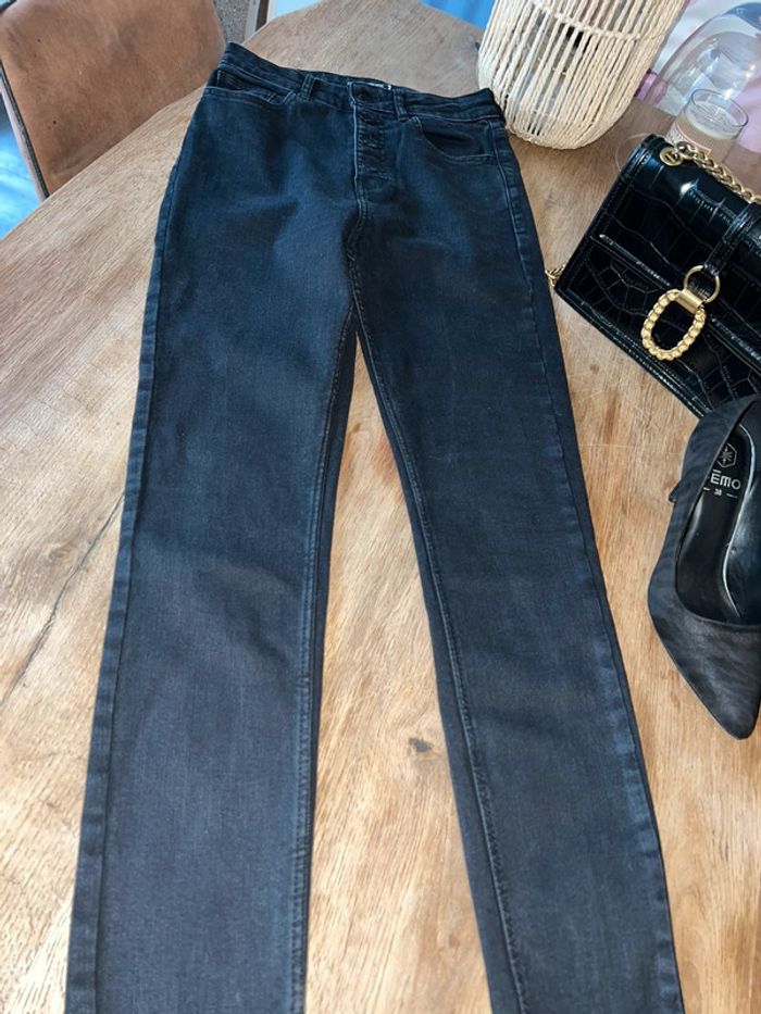 Jeans taille haute noir skinny Kiabi 38 🌸 - photo numéro 3