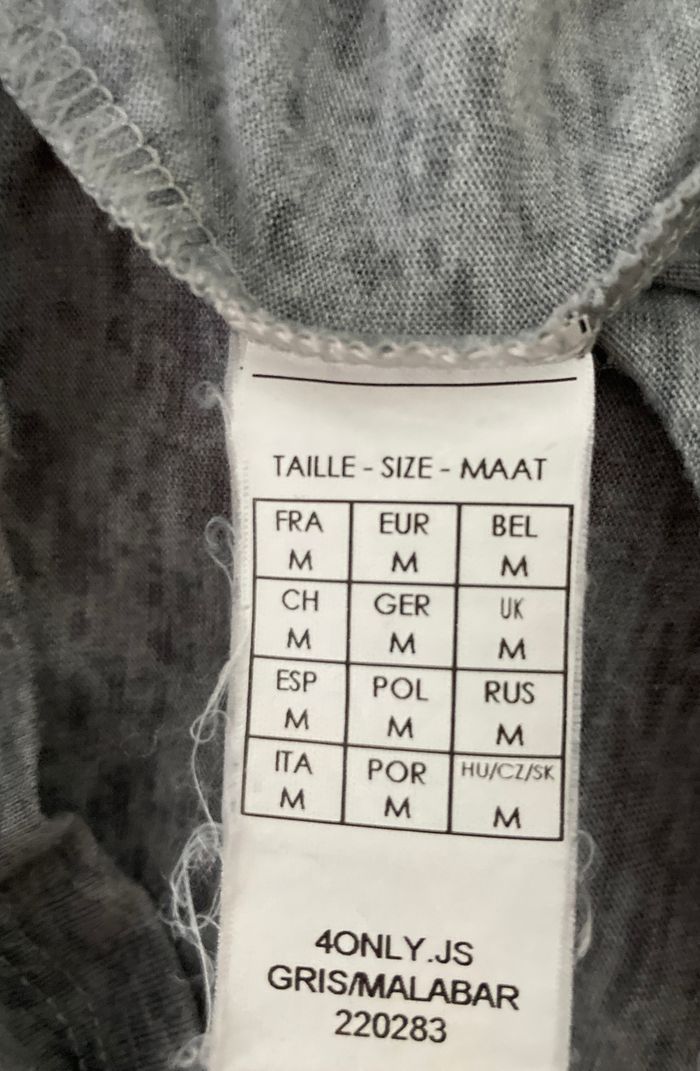 Tee-shirt imprimé avec dos ajouré en V - photo numéro 5