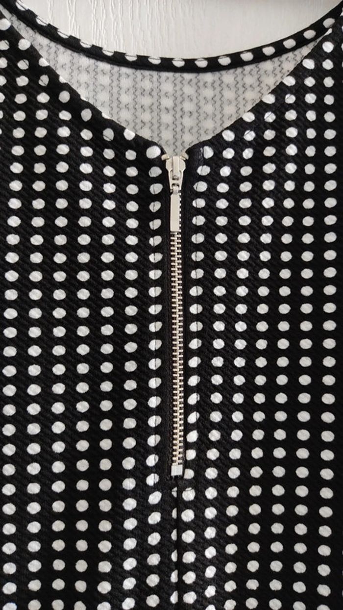 Robe noire à pois blancs sans manche - Geena
Taille XXL - photo numéro 6