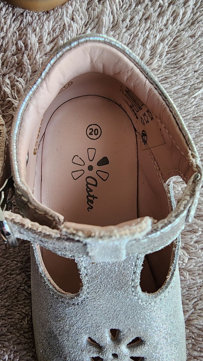 Chaussures taille 20 - photo numéro 4