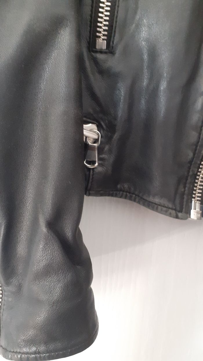 Perfecto  en cuir d'agneau  femme 38  en parfait état  marque  carool - photo numéro 5