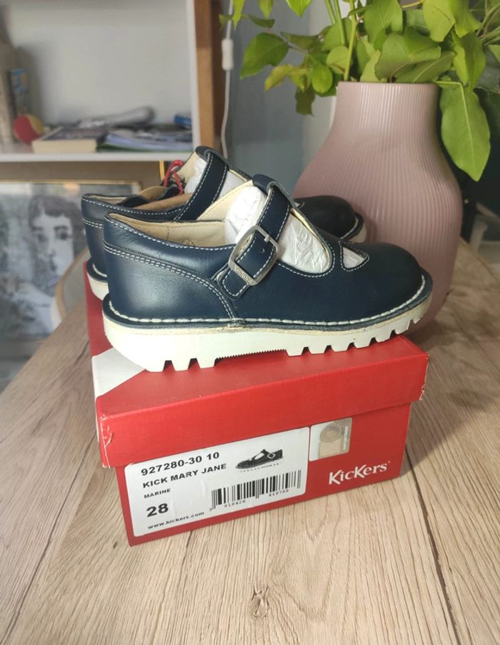 chaussures sandales cuir kickers neuves 28
Idéal pour la rentrée scolaire - photo numéro 3