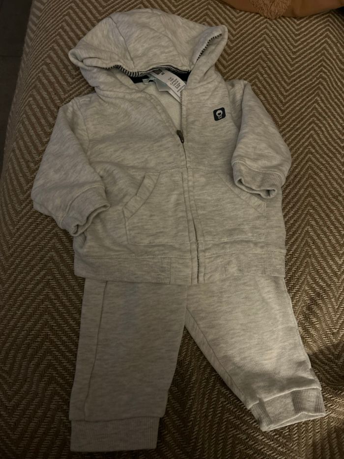 Training gris Obaibi 6 mois