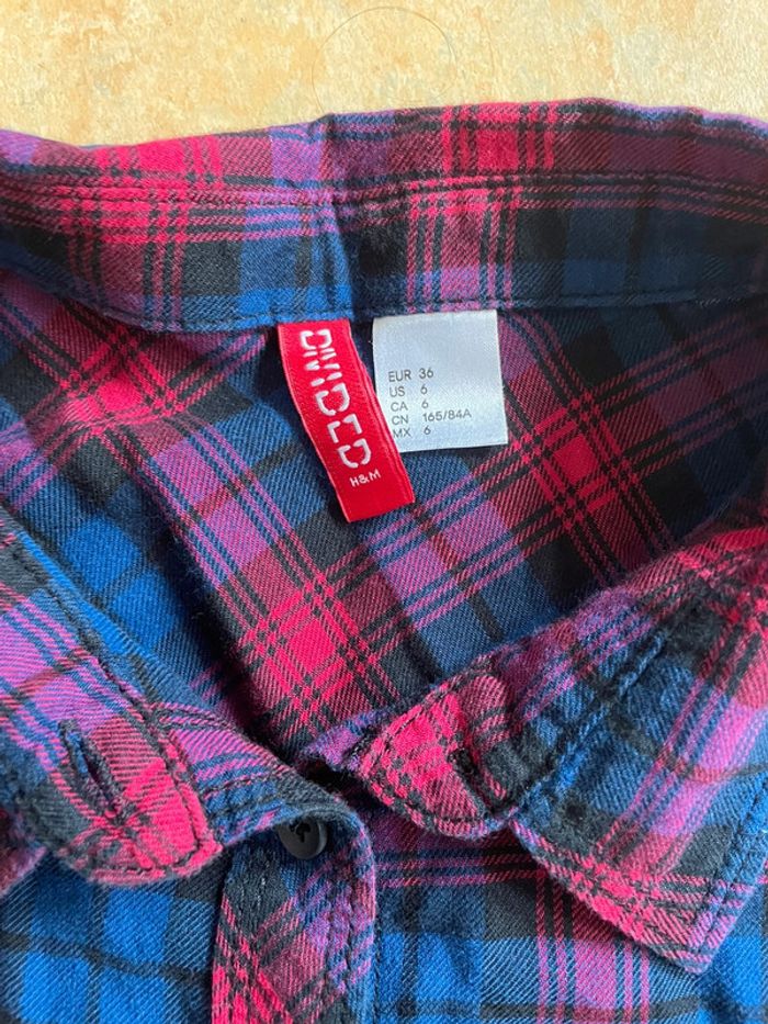 Chemise crop à carreaux rouge et bleu taille - photo numéro 5