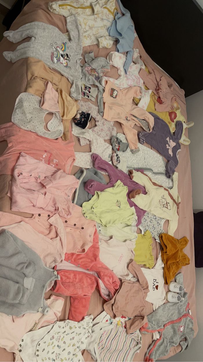 Vêtement bébé fille de 1 mois à 6 mois