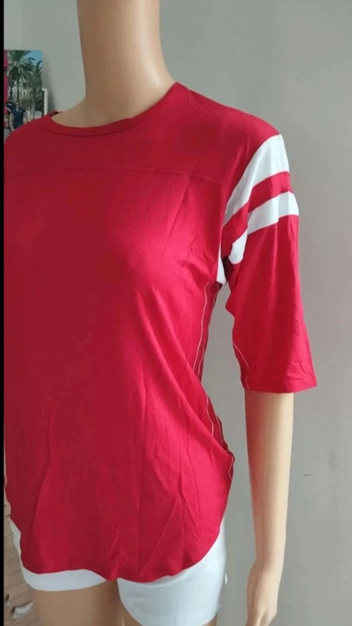 Tee-shirt rouge bandes  blanche  taille  36 femme - photo numéro 3