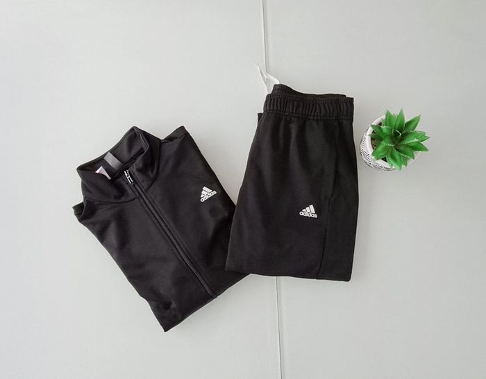 Ensemble Adidas - photo numéro 2