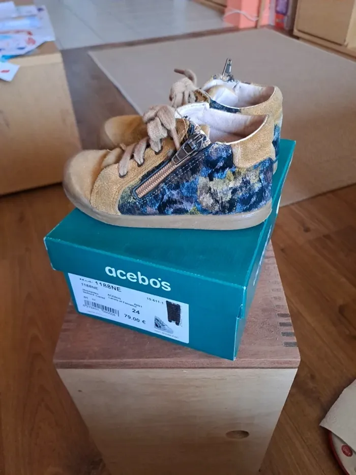 Chaussures acebo's taille 24 - photo numéro 2