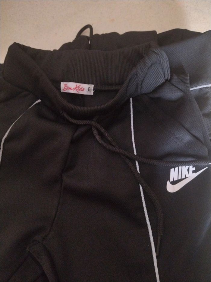 Jogging garçon sans marque. Taille 6 ans - photo numéro 3