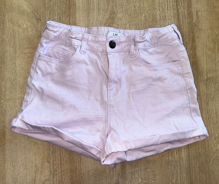 Short mauve