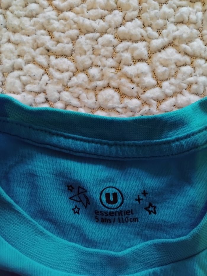 Vends tee shirt manche courte - photo numéro 2