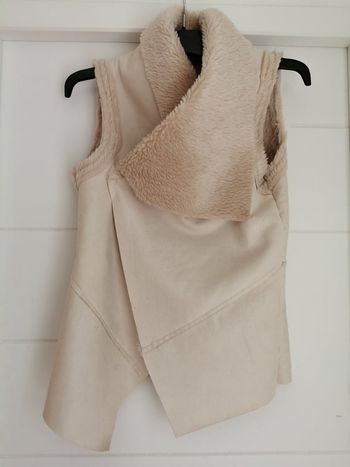 Gilet sans manches, fausse peau T36