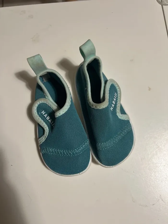 Chaussures d’eau Décathlon – Pointure 20/21 Bon état