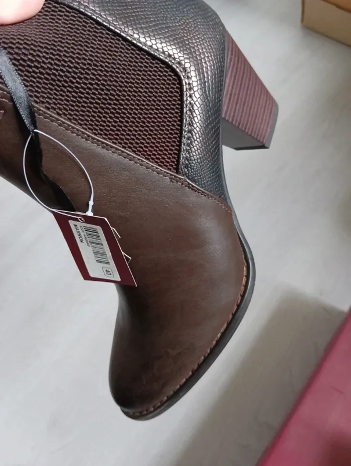 Bottines Grands boulevards pointure 40 Neuves - photo numéro 5