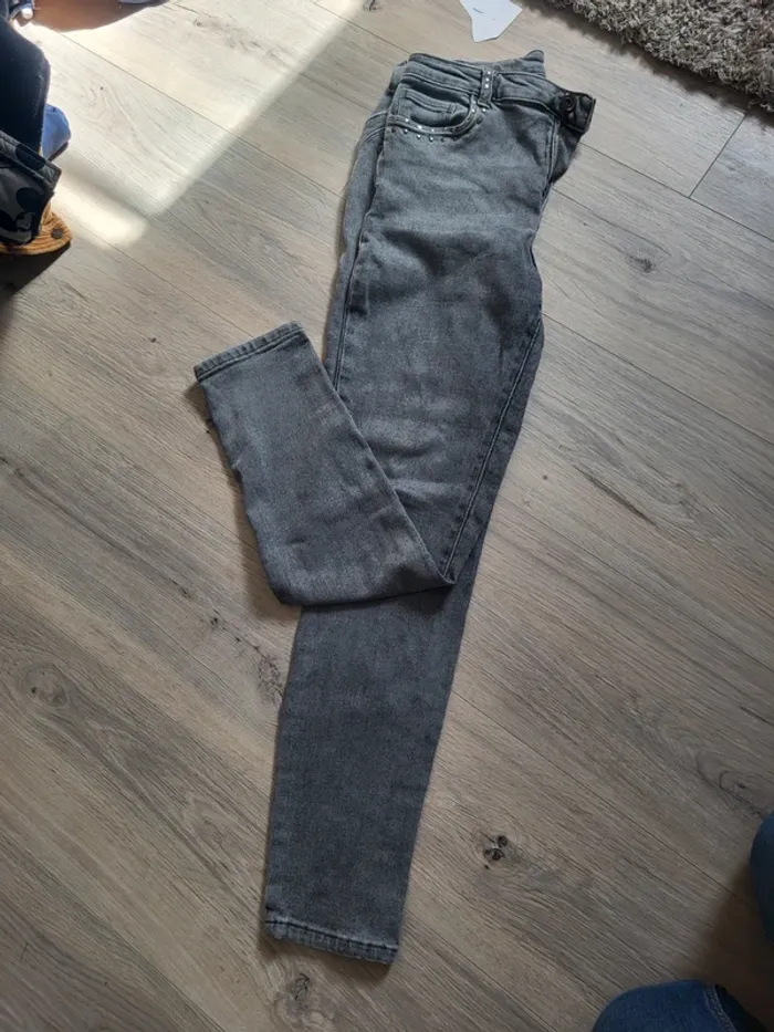 Jean 42 - photo numéro 2