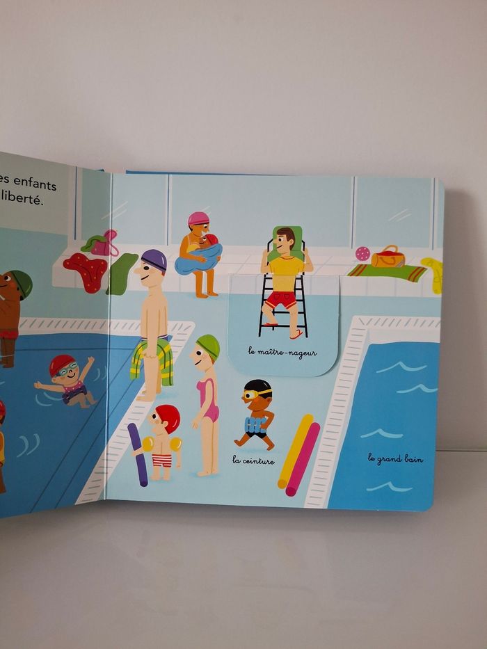 Livre KIDIDOC "Tous à la piscine" - photo numéro 3