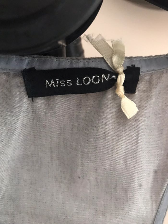 Robe grise avec clous - photo numéro 2