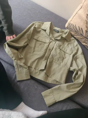 Chemise courte