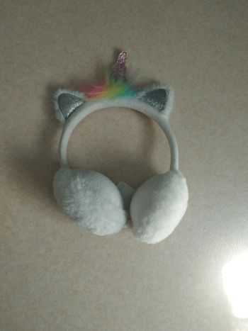 Cache oreille licorne