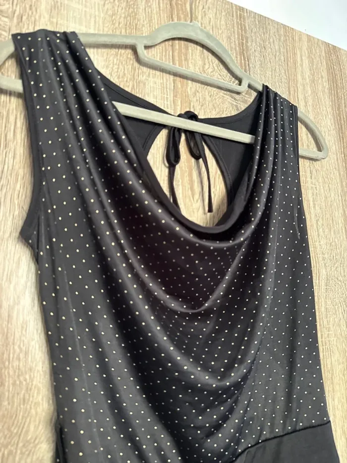 Robe moulante noire - photo numéro 3