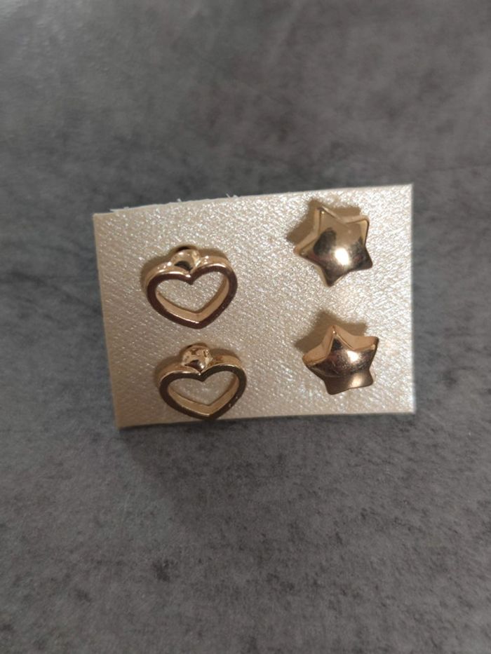 Lot de 2 paires de boucles d'oreilles fantaisie clous métal doré coeur et étoile