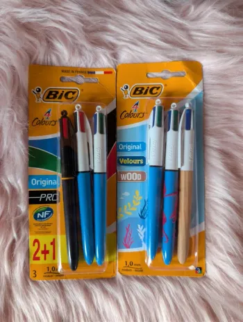 2 lots de 3 stylos 4 couleurs bic