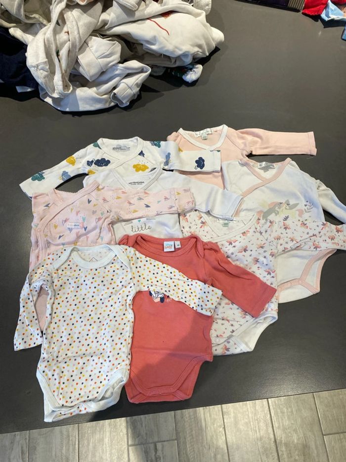 Lot de 8 bodies 3 mois