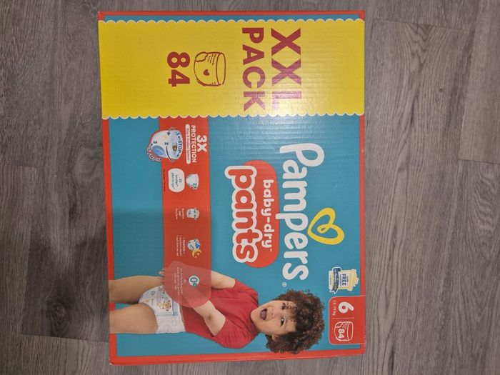 1 carton de couches pampers pants taille 6