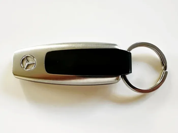 Porte-clés Mercedes typographie Classe E - photo numéro 2