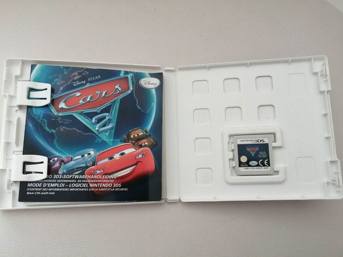 Jeu 3 DS : Cars 2 Pixar - photo numéro 2