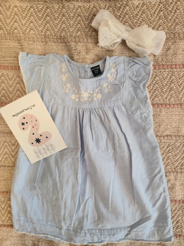 Robe bleu ciel et blanche broderies dentelle avec bandeau kiabi 2 ans 100% coton