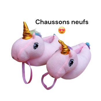 Magnifiques chaussons licorne neufs