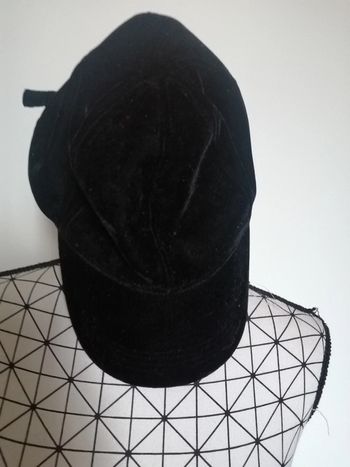 Casquette effet daim. Noir