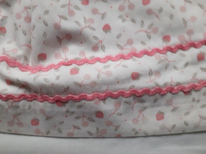 Robe blanche à fleurs avec petites bretelles - photo numéro 3