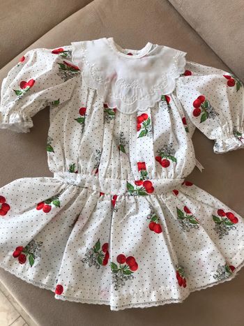 Robe imprimé avec cerise poupée Corolle