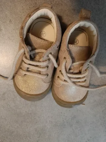 Chaussures lacets dorées bébé 20 Verbaudet