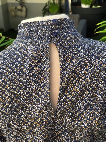 Blouse fleurie marine
