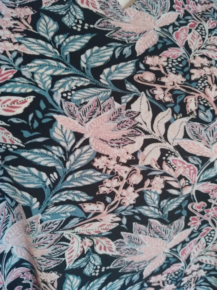Tee shirt fleurs flower floral Armand Thiery demi saison - photo numéro 3