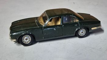 Solido Jaguar XJ12 1/43 voiture miniature vintage