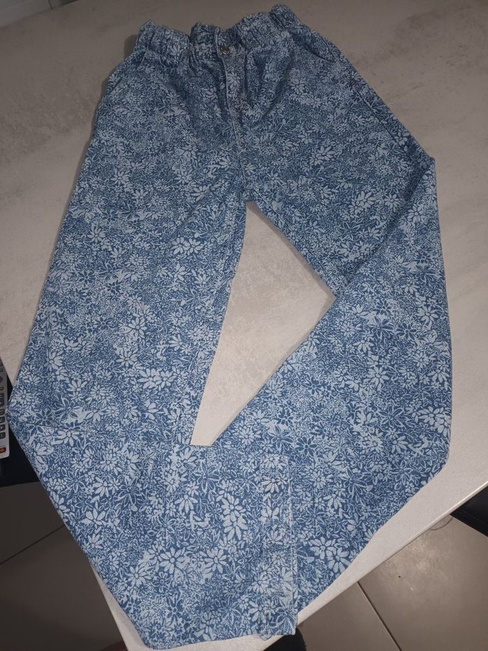 Pantalon fille bleu fleuri 11-12 ans