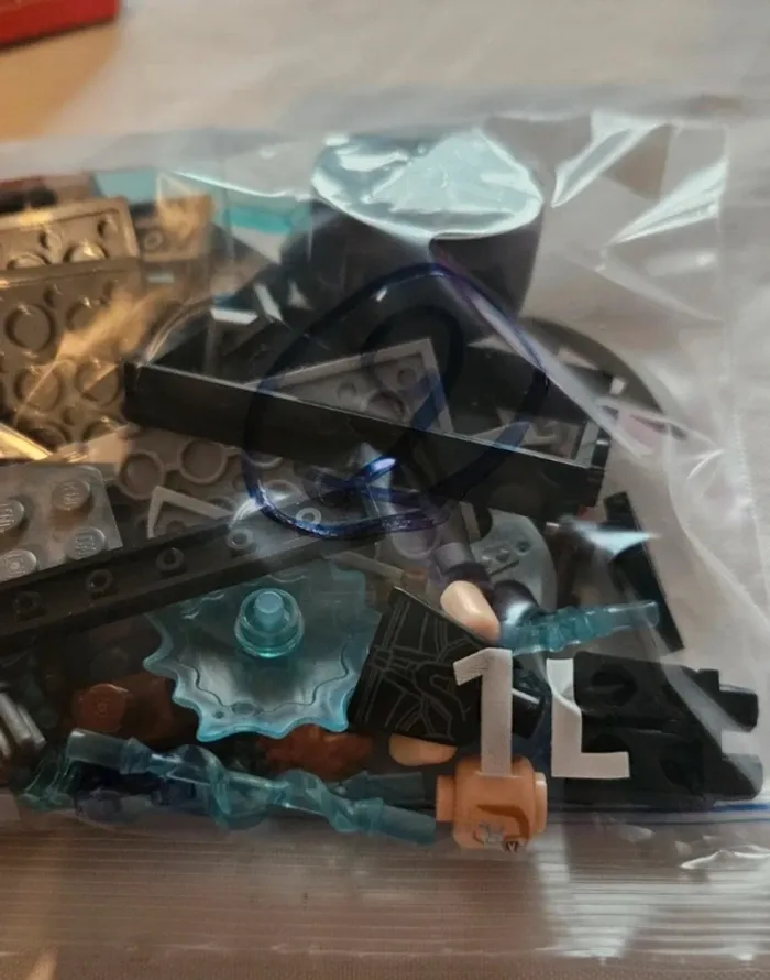 LEGO Marvel Super Heroes 76102- A la recherche du marteau de Thor ( complet avec figurines) - photo numéro 14