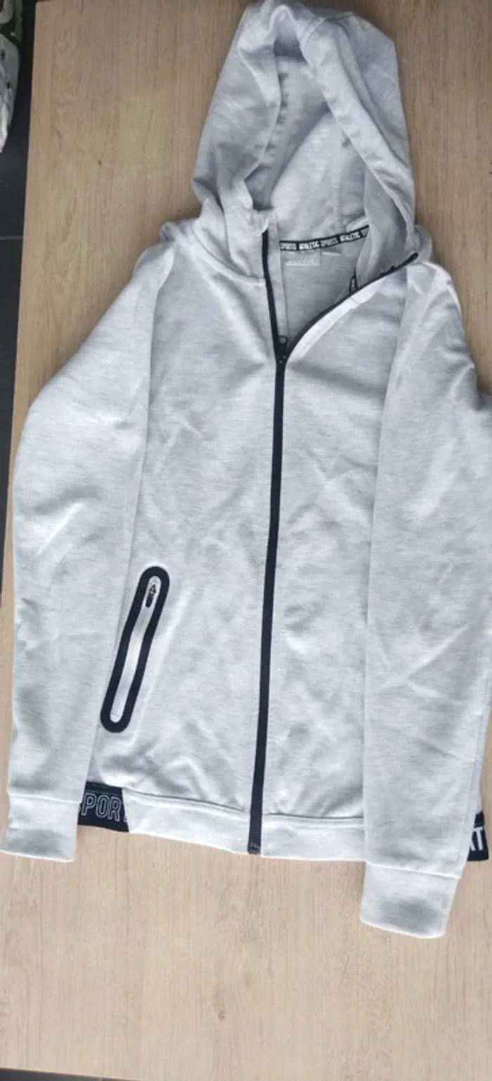 Veste de sport - photo numéro 3