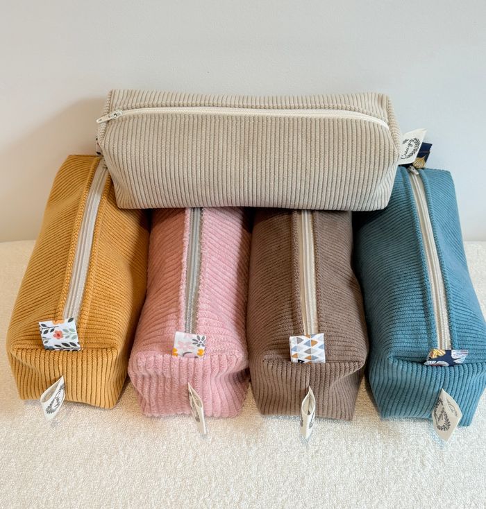 Trousse Rose Pâle Velours Côtelé doublée fleurs - photo numéro 6