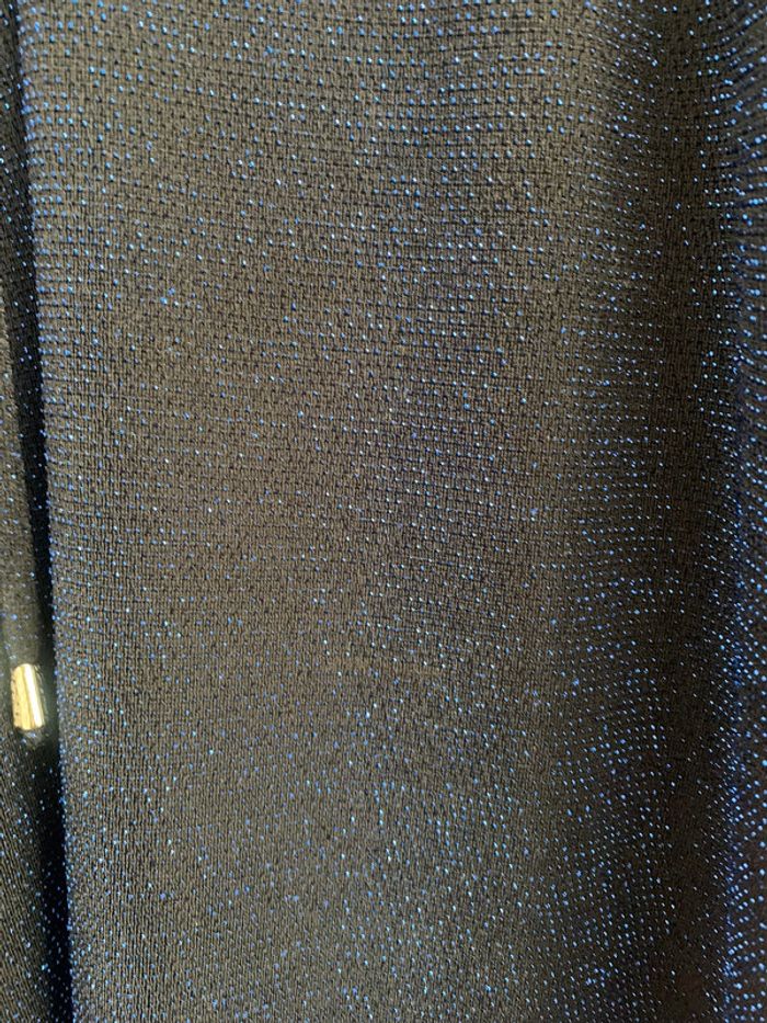 Haut noir à fibres métalliques bleues - Taille 5 - photo numéro 2
