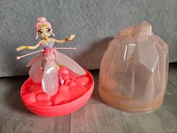 Figurine Fée VOLANTE CRYSTAL FLYERS hatchimals
