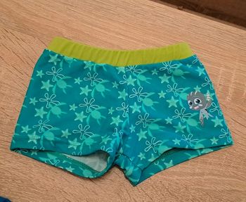 Maillot garçon 9 mois mais taille petit