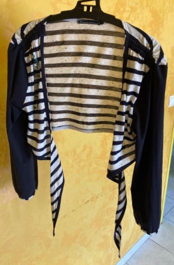 Gilet court taille 2