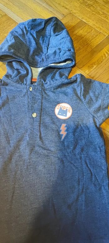 Maillot manches courtes avec capuche 3 ans