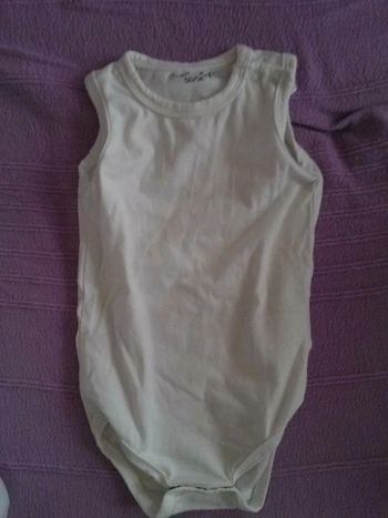 Body blanc sans manches